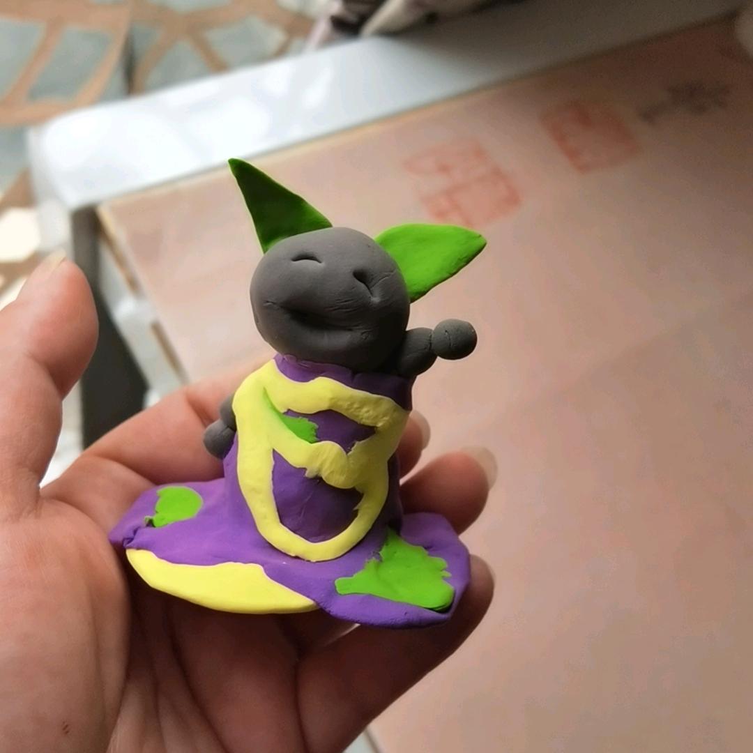 小怒怒（龙龙姐）