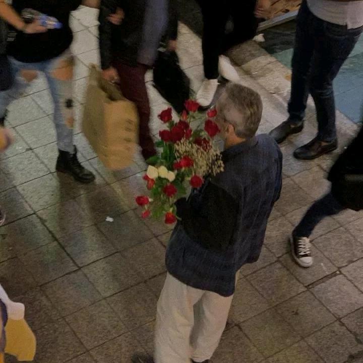 何苦来