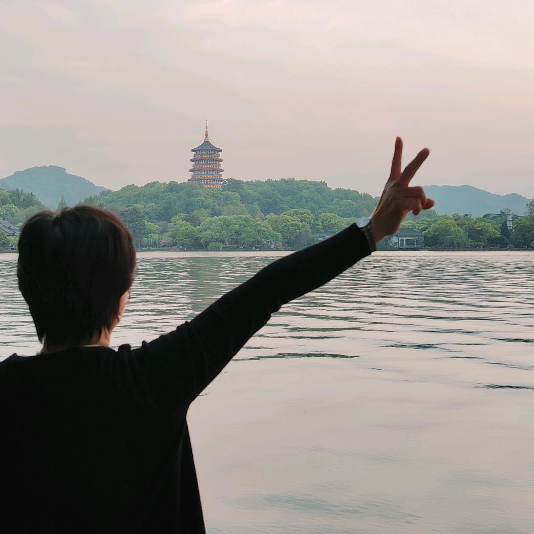 白色山楂树