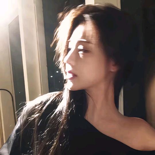墨镜妹