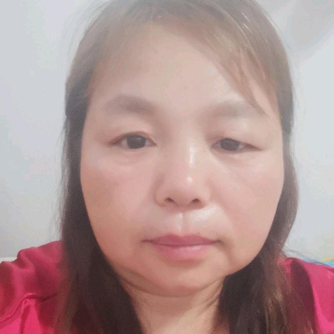 秀华日用折扣仓店