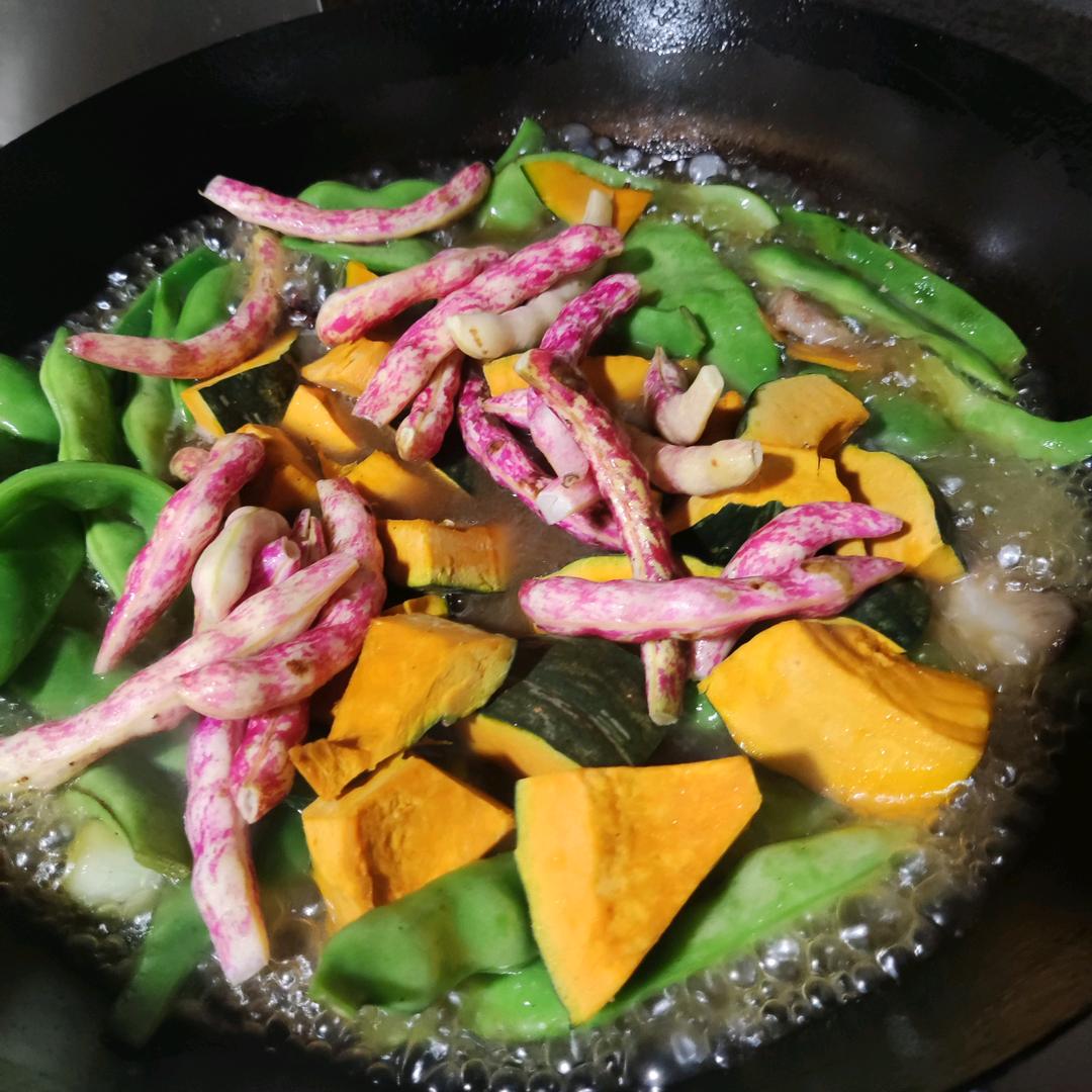 大嫂铁锅炖（王家院村店）