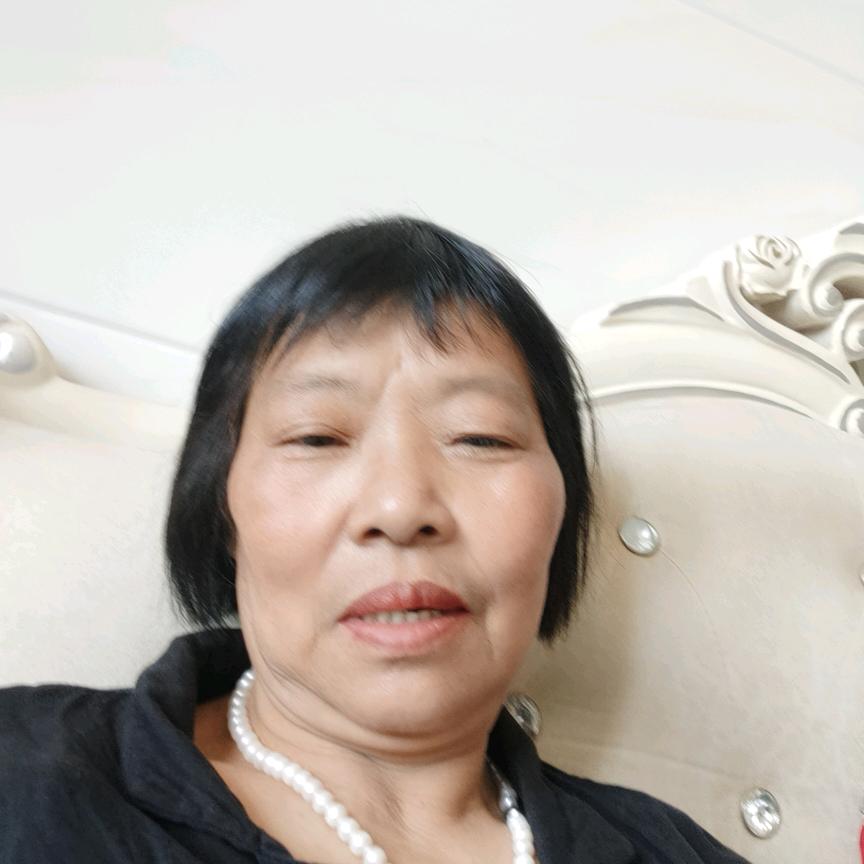 小五月的姥姥。