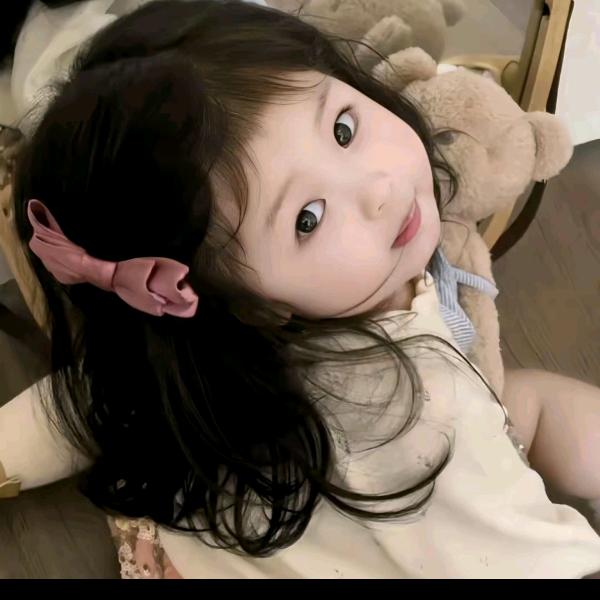 @卖童装的小姐姐