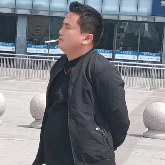 杨玉成