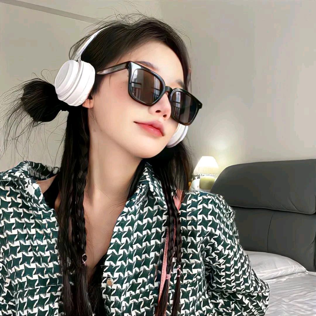 橙子吖.