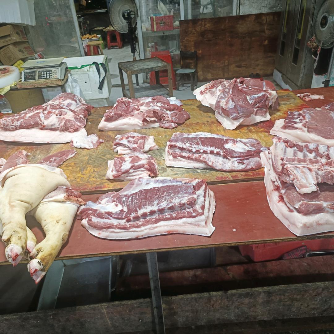 卖猪肉的小乐