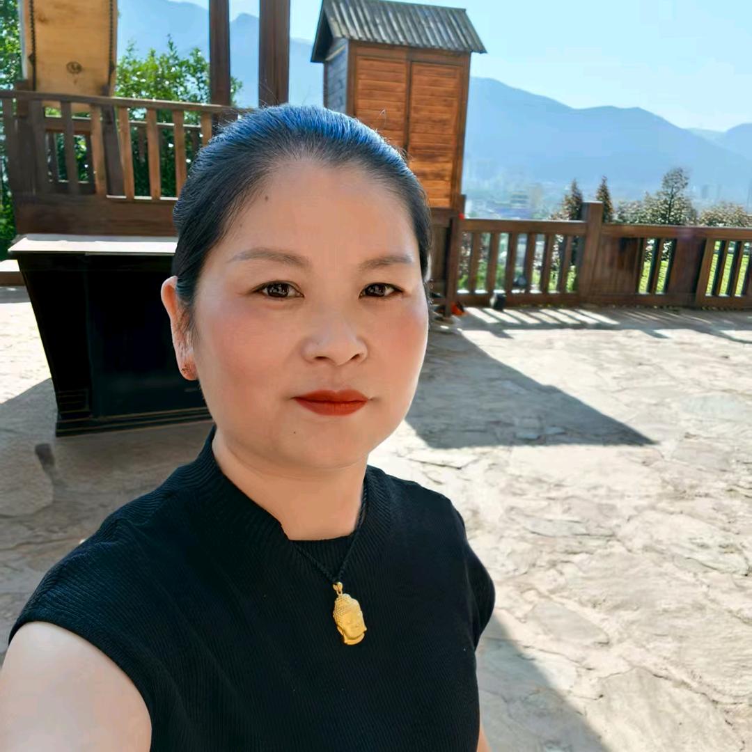 李府蔚
