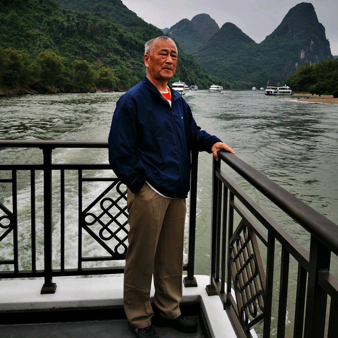 眼望世界