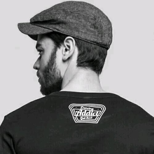 ღᩚ᭄中年大叔 ᭄