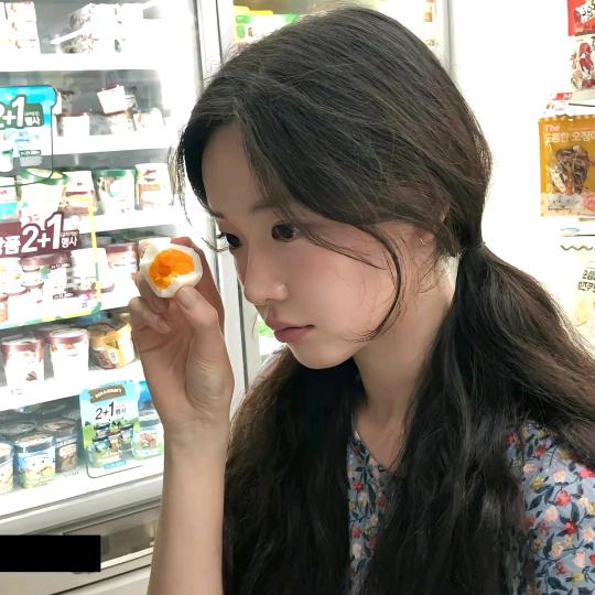 小猫爱吃巧克力