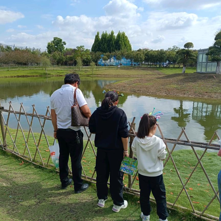 邱 邱 糖