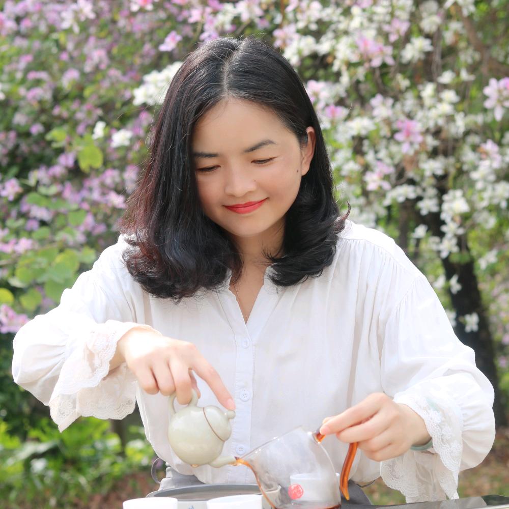 黄春霞-顺德区佰年尚普茶叶商行