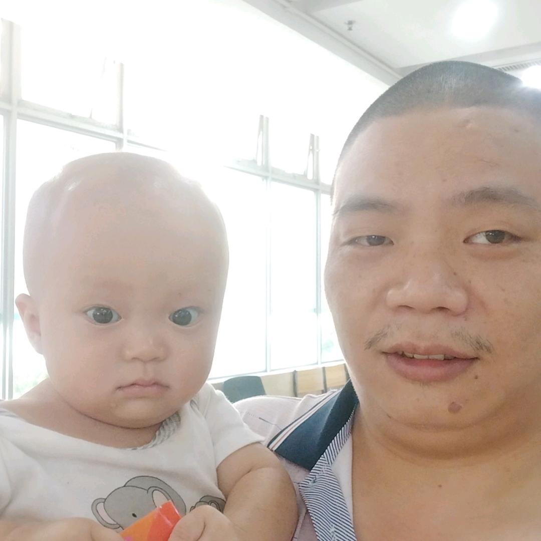 子莹的帅爸