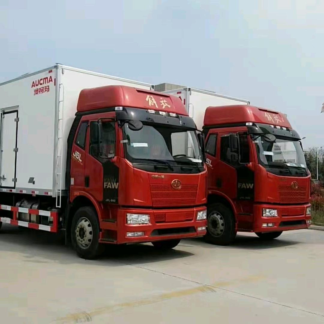 开货车的小姐姐