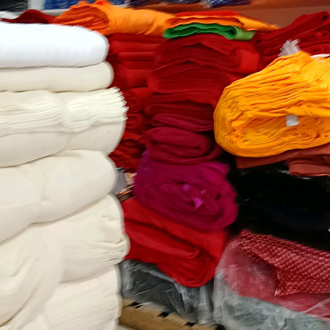 天景许国鲜布匹批发