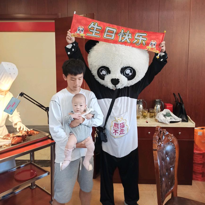 大vs小可爱の橱窗