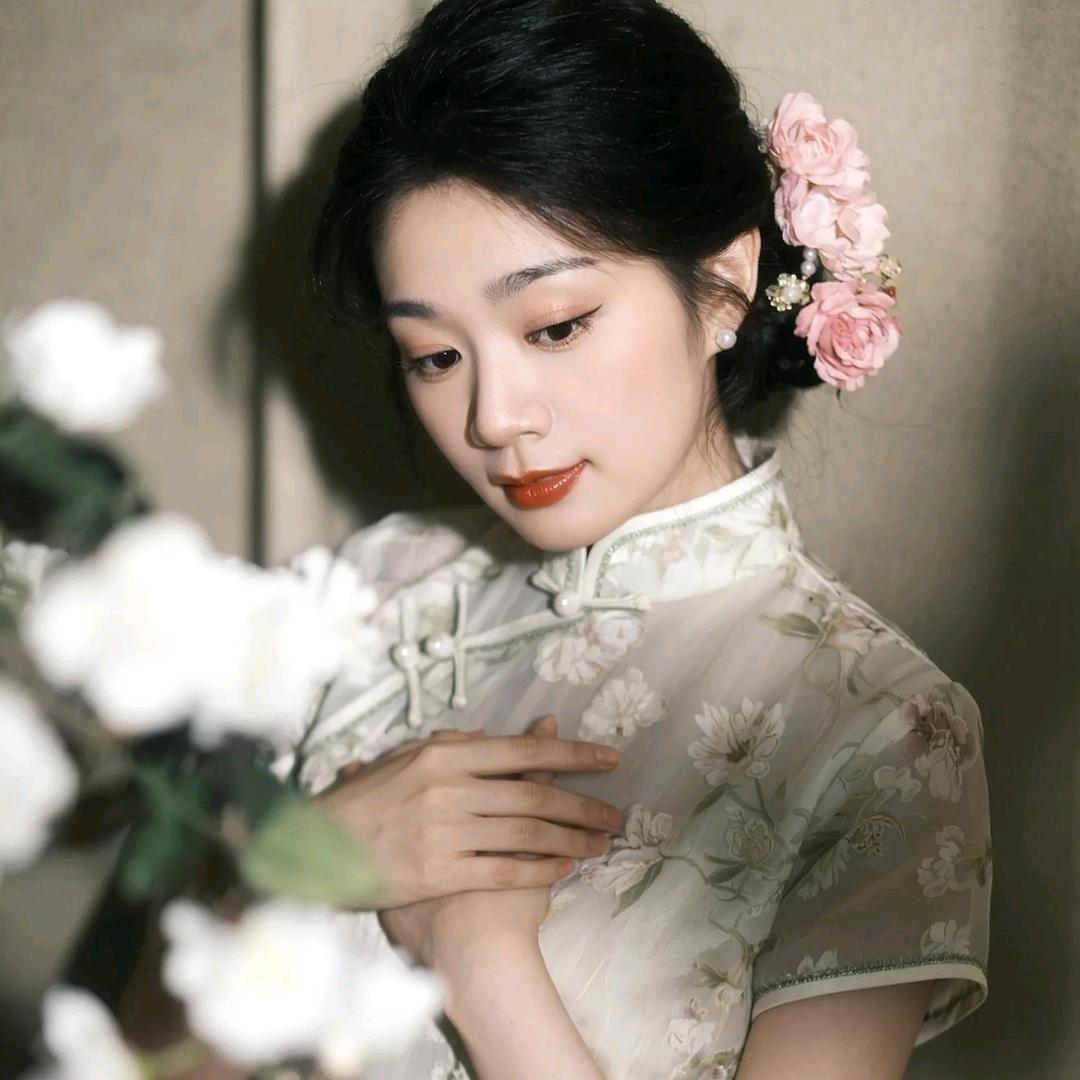 会骑摩托的兔子🐰