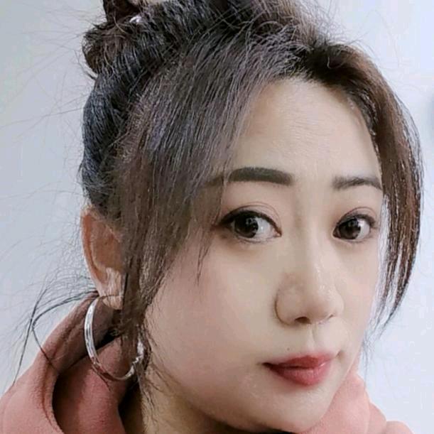 佳莹