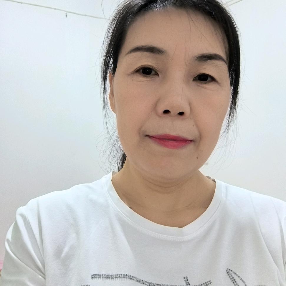 芳儿读书