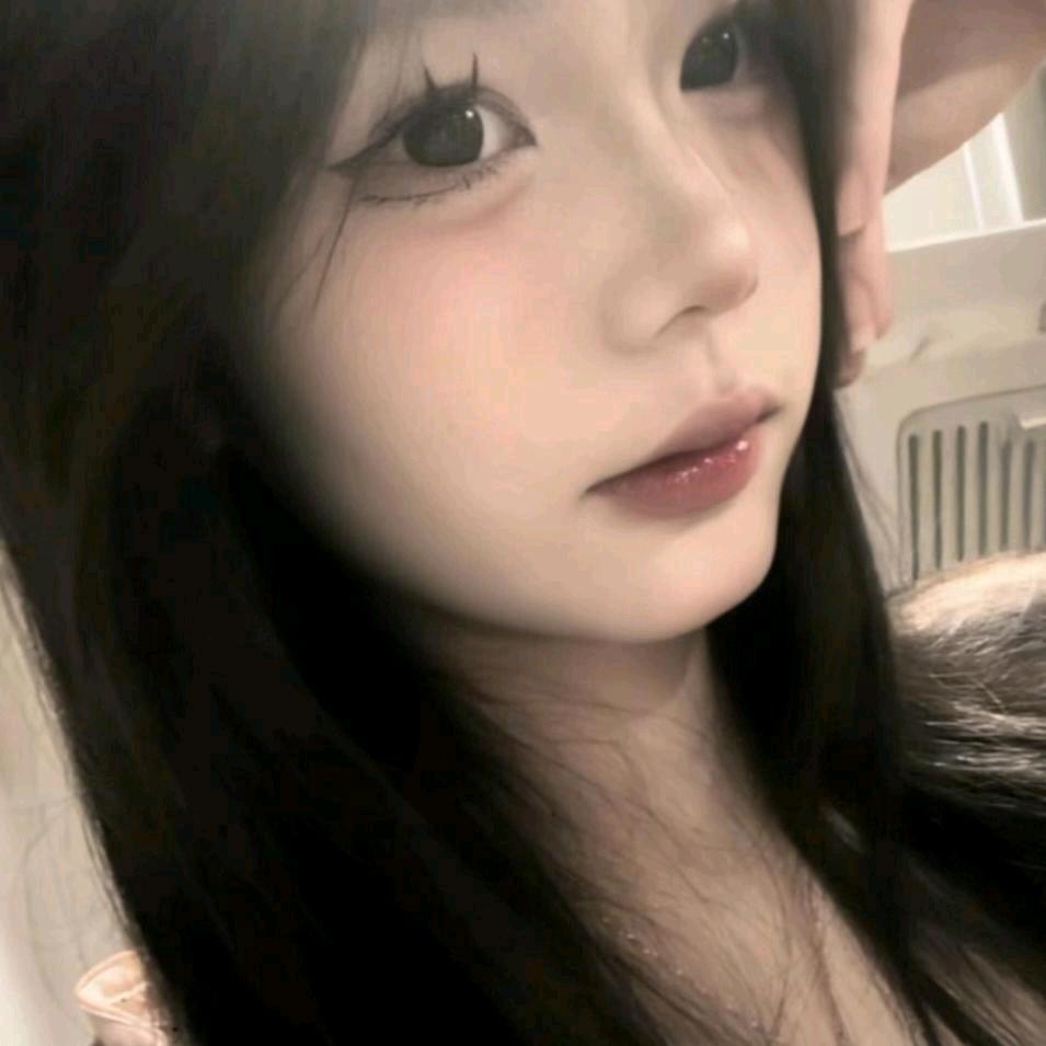 初 皙^