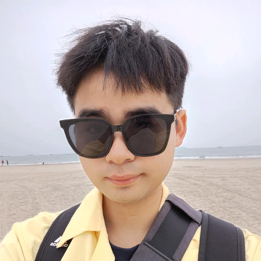 我摇晃在舞池中央