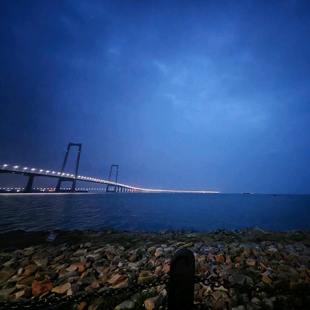 ( っ'-')╮ =͟͟͞͞🏀