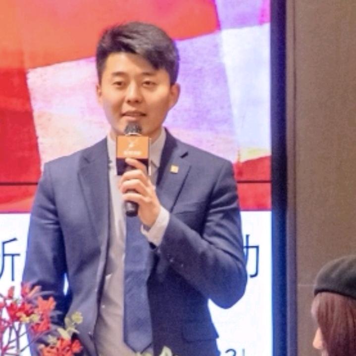 超人必须飞