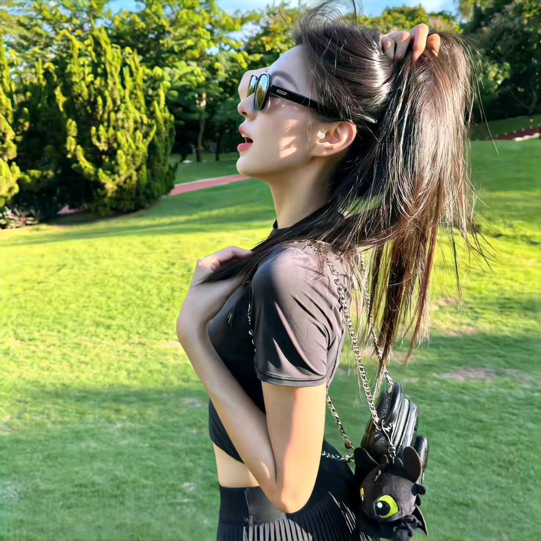 爱舔奶盖的小仙女