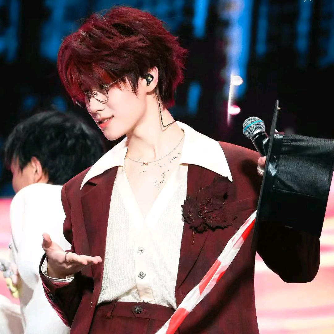 写给张真源416封情书