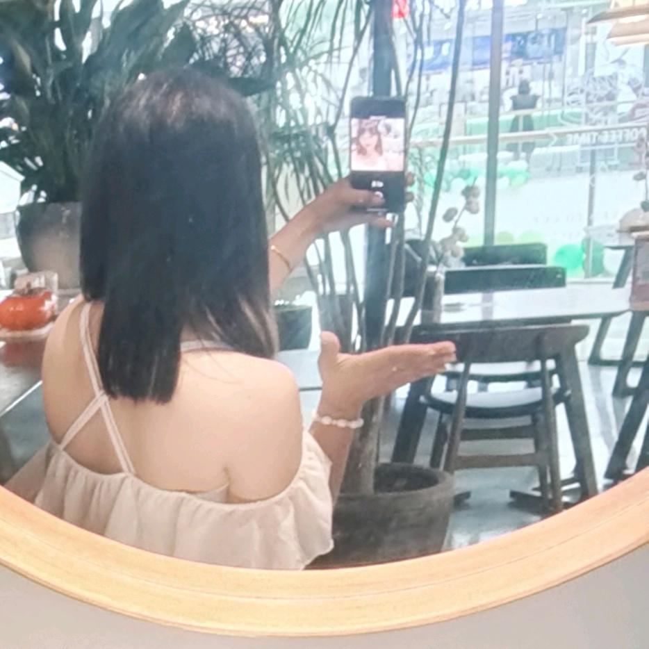 ᥫᩣ༠° 啾秋秋💋