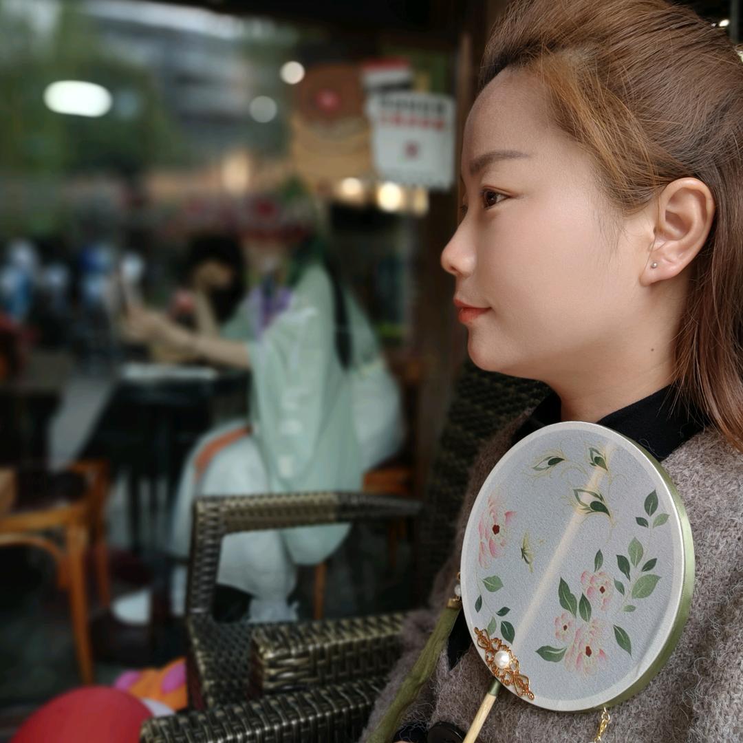 爱笑的女孩运气不会太差