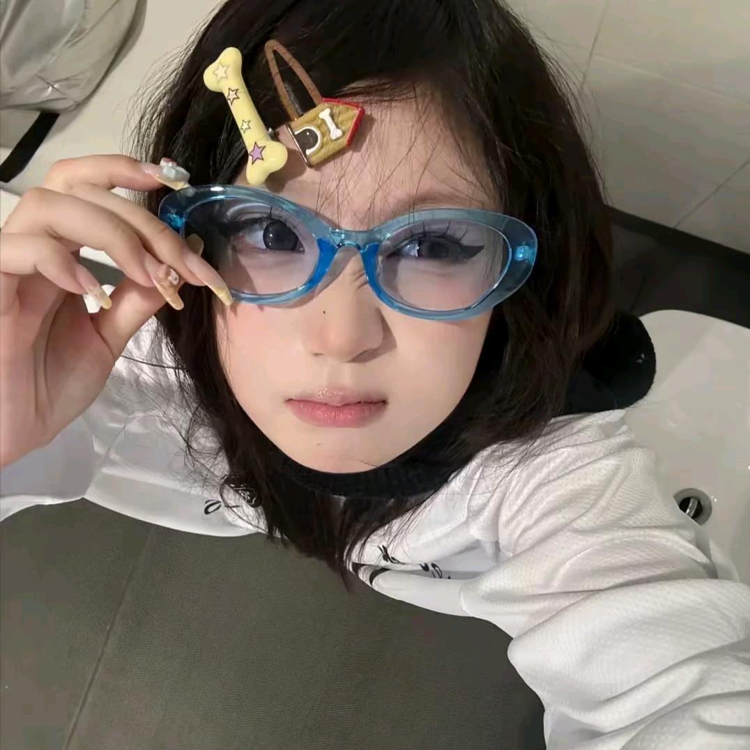 啊喔鹅的🦢.