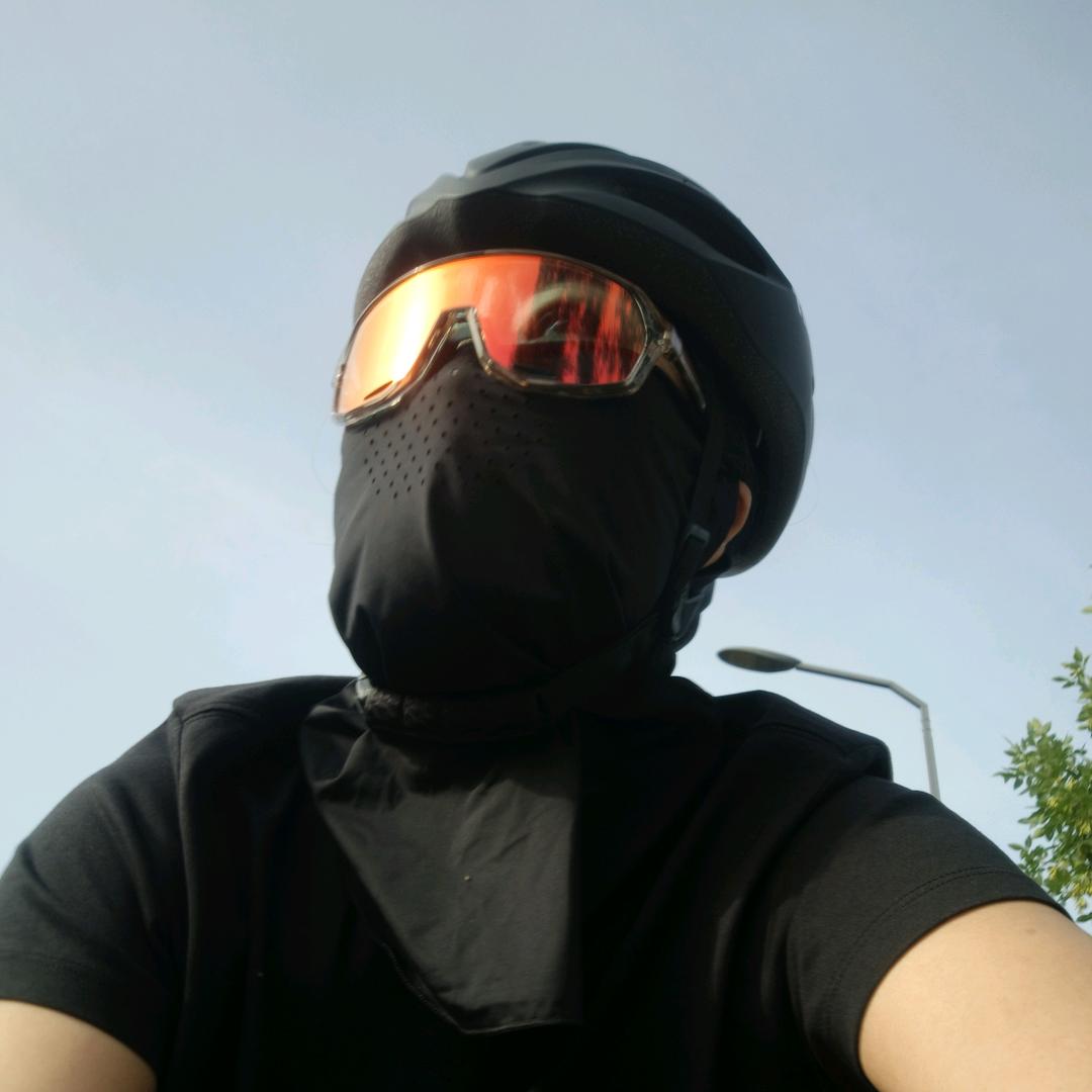 一个俗人👣