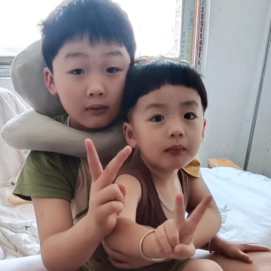 安仔😍小元宝😍粑粑