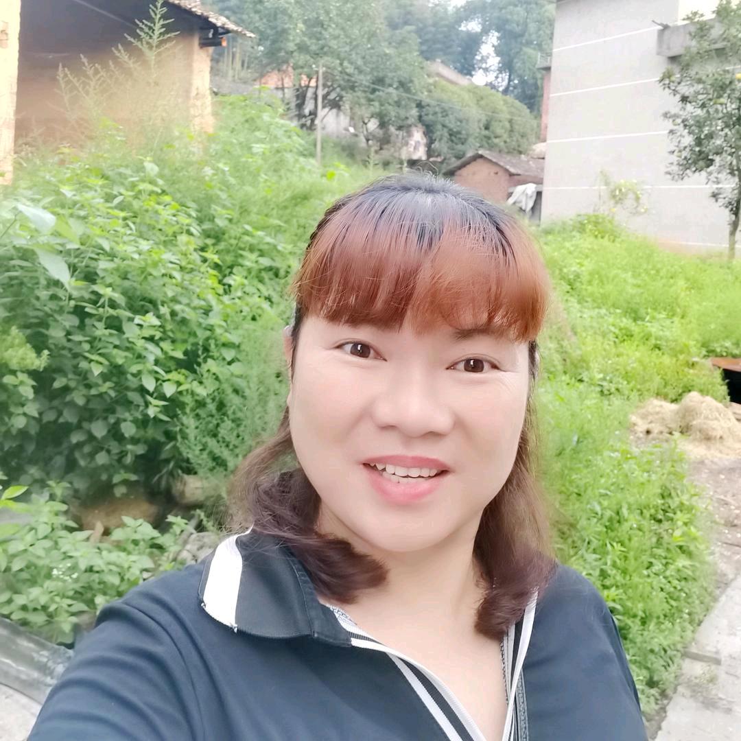 彭*兰