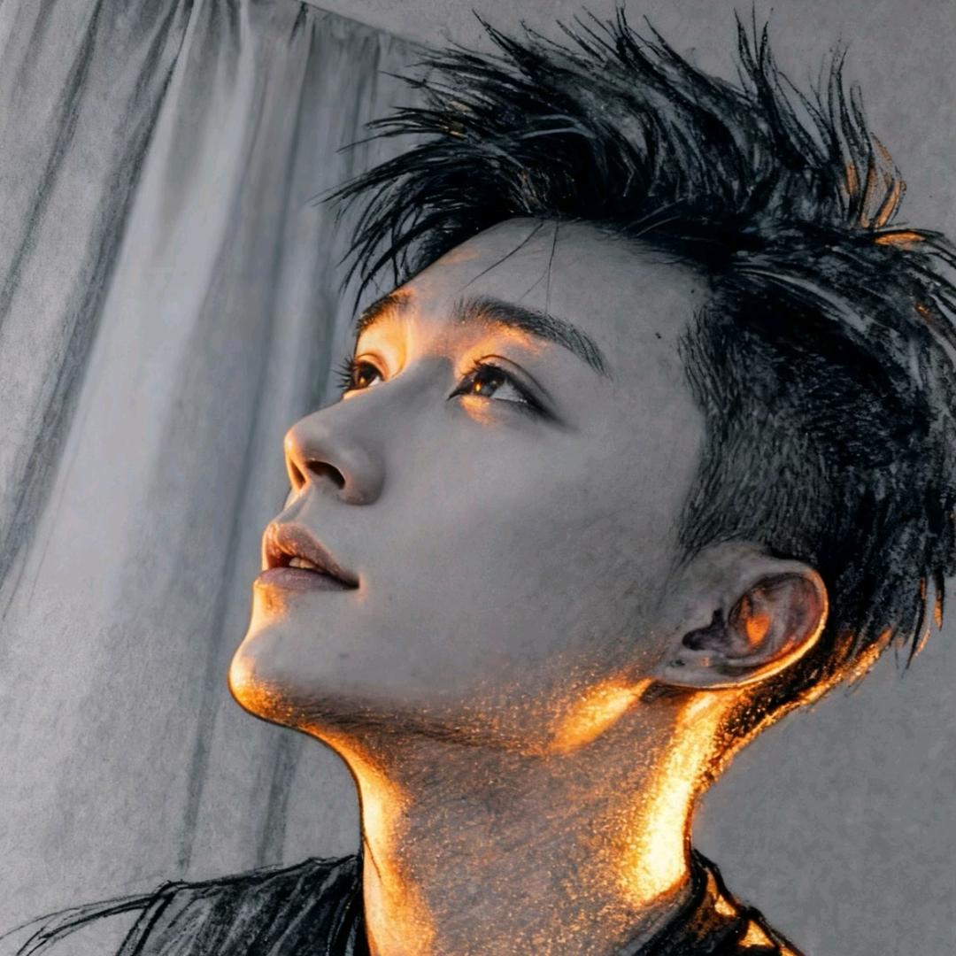 毅晗先生¹¹²²