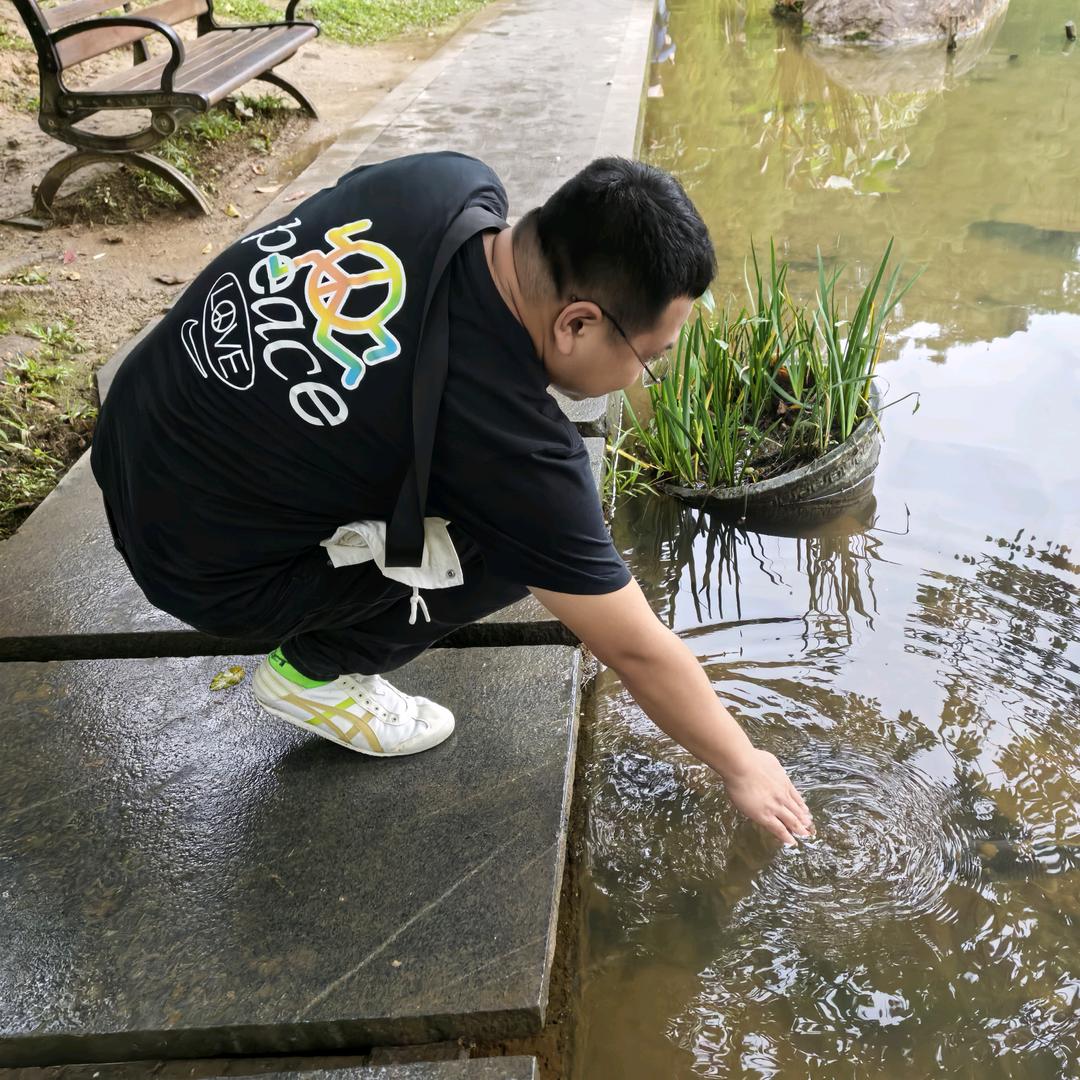樂樂黄金珠宝《黄金回收，订做》