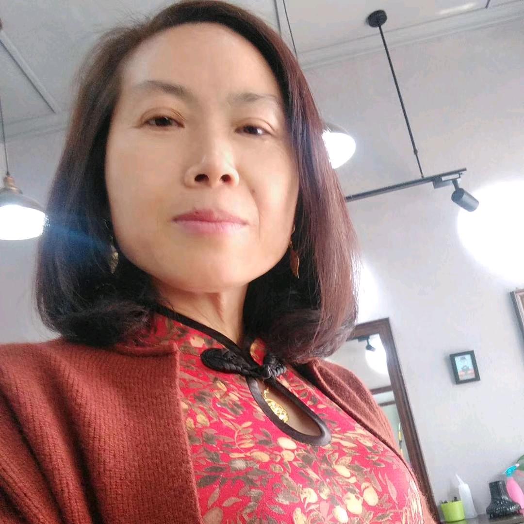 人老心不老，开心快乐每一天