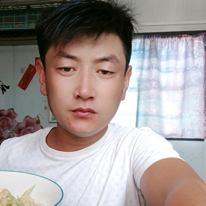 废品小伙