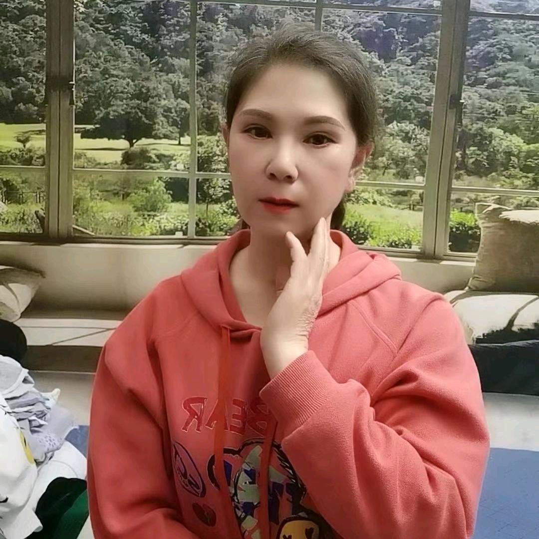 一姐08：29大号开播