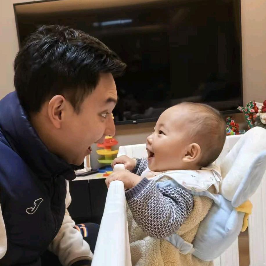 开心的超级奶爸