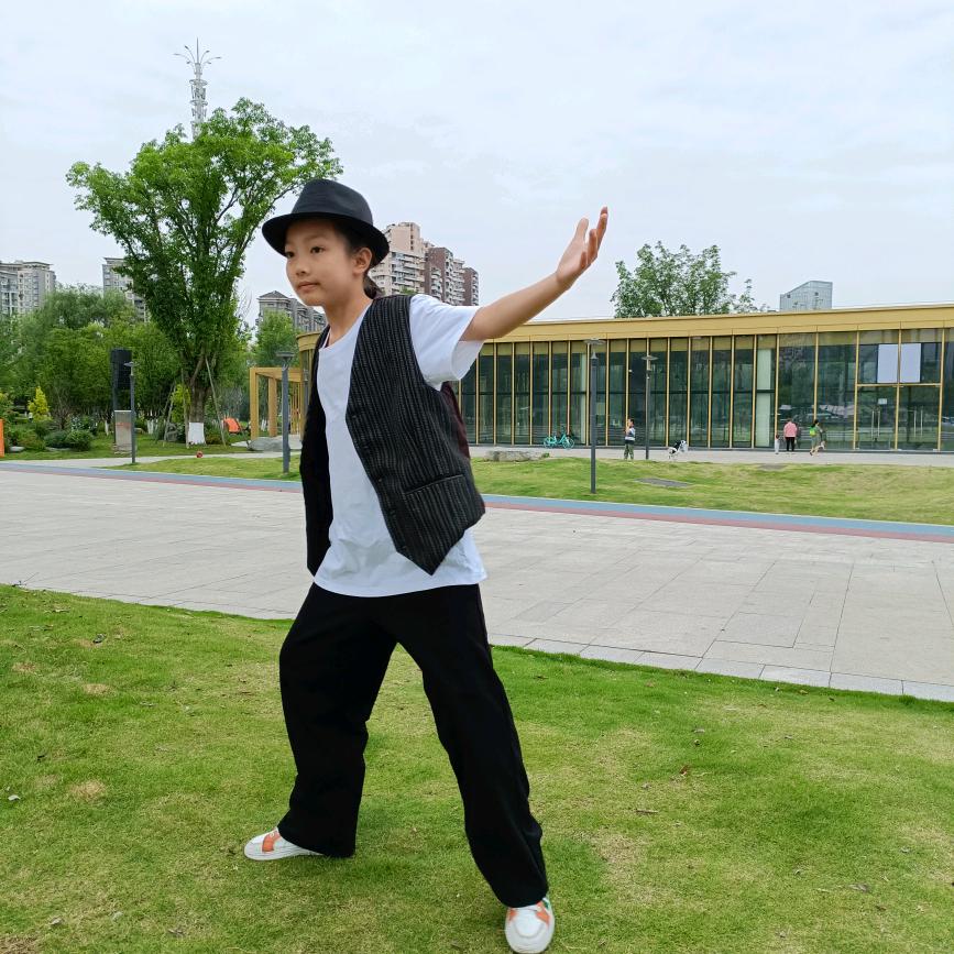 泽欣 zakia