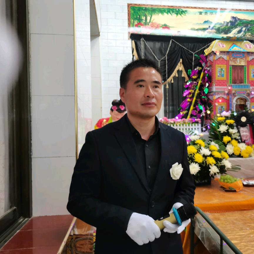 专业生命礼仪主持人杨占文