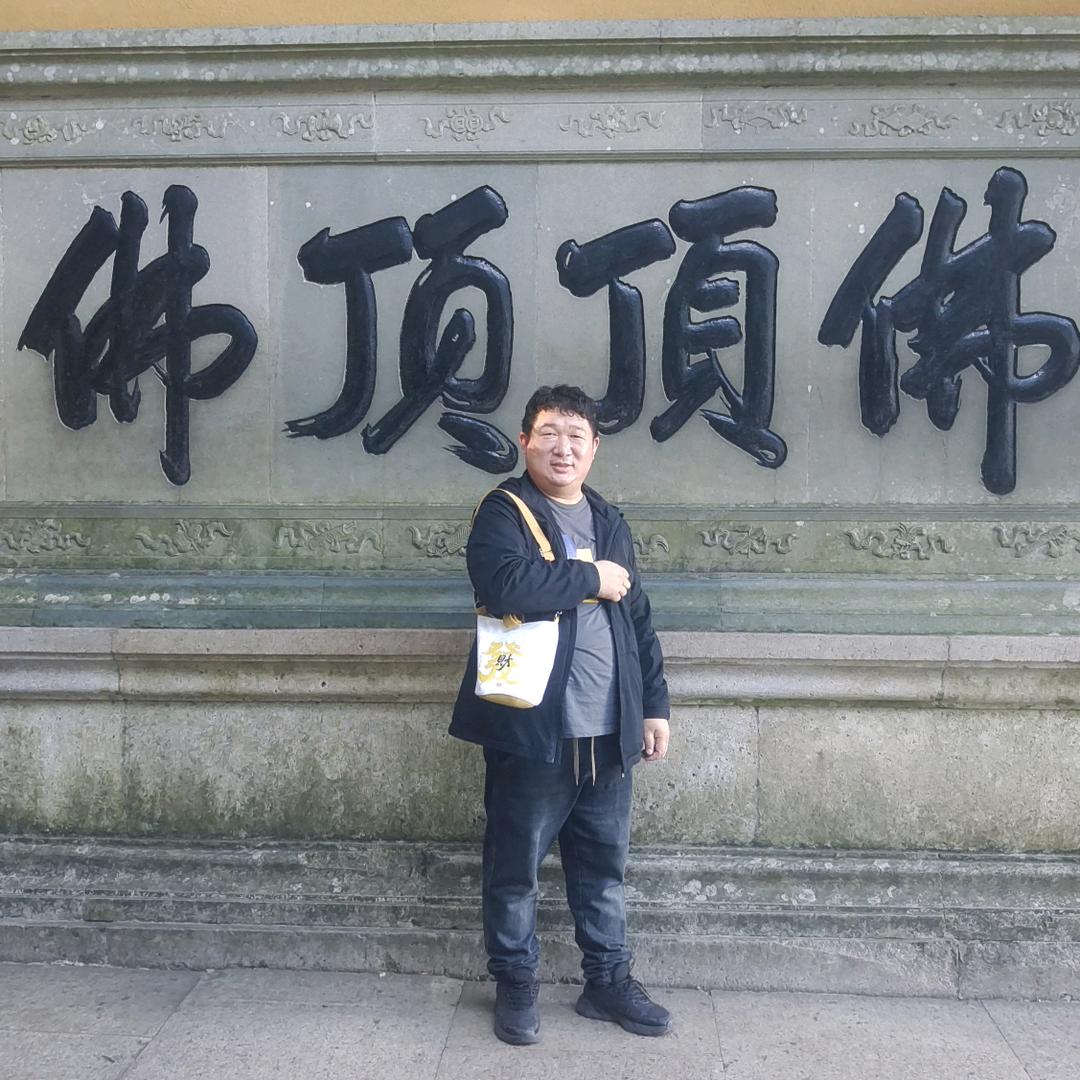 怀梦想敢远方