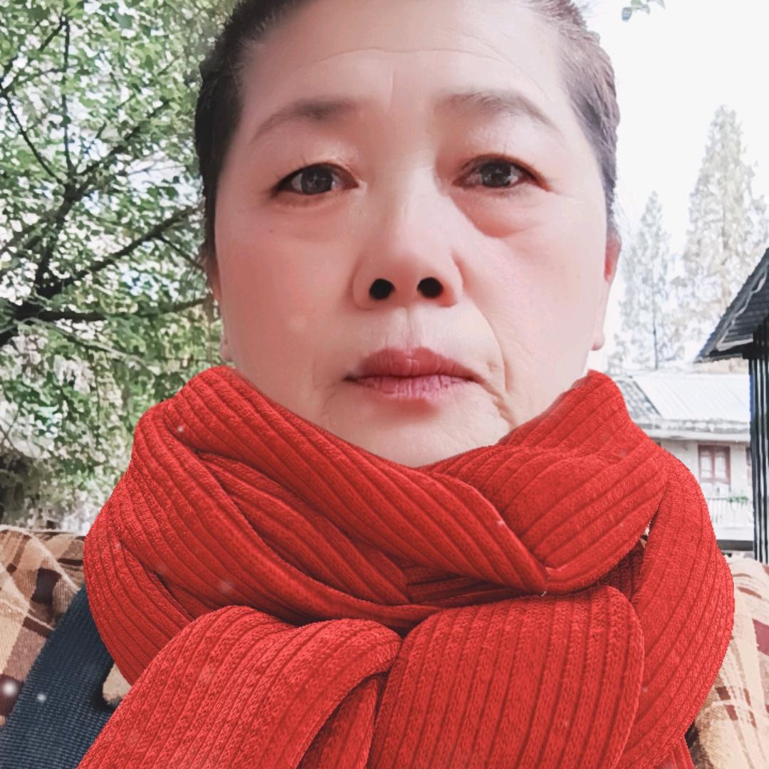 张乃丹学校读书往年初中只有两年正是张铁生