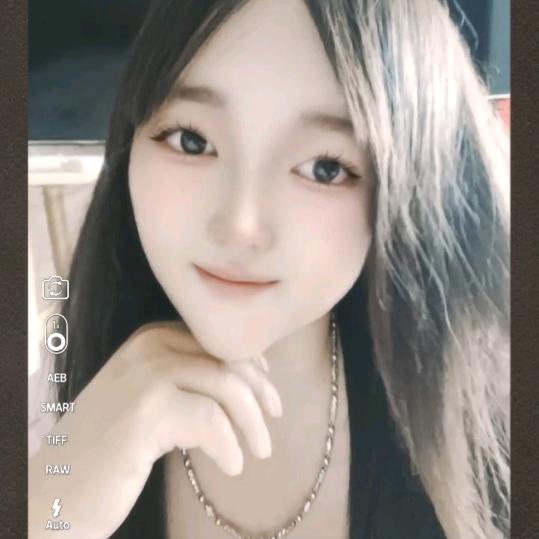 伶伶要买迈巴赫