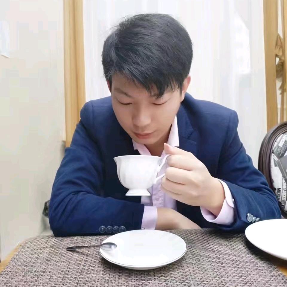 在洪湖卖门窗的阿龙锅