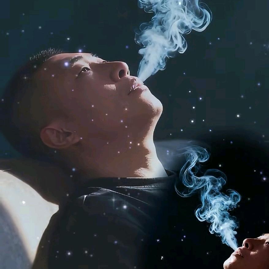 泪水打湿尼古丁🚬