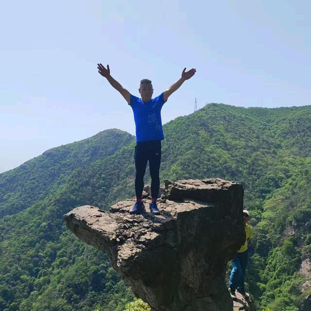 爬山🧗‍♀️🐯